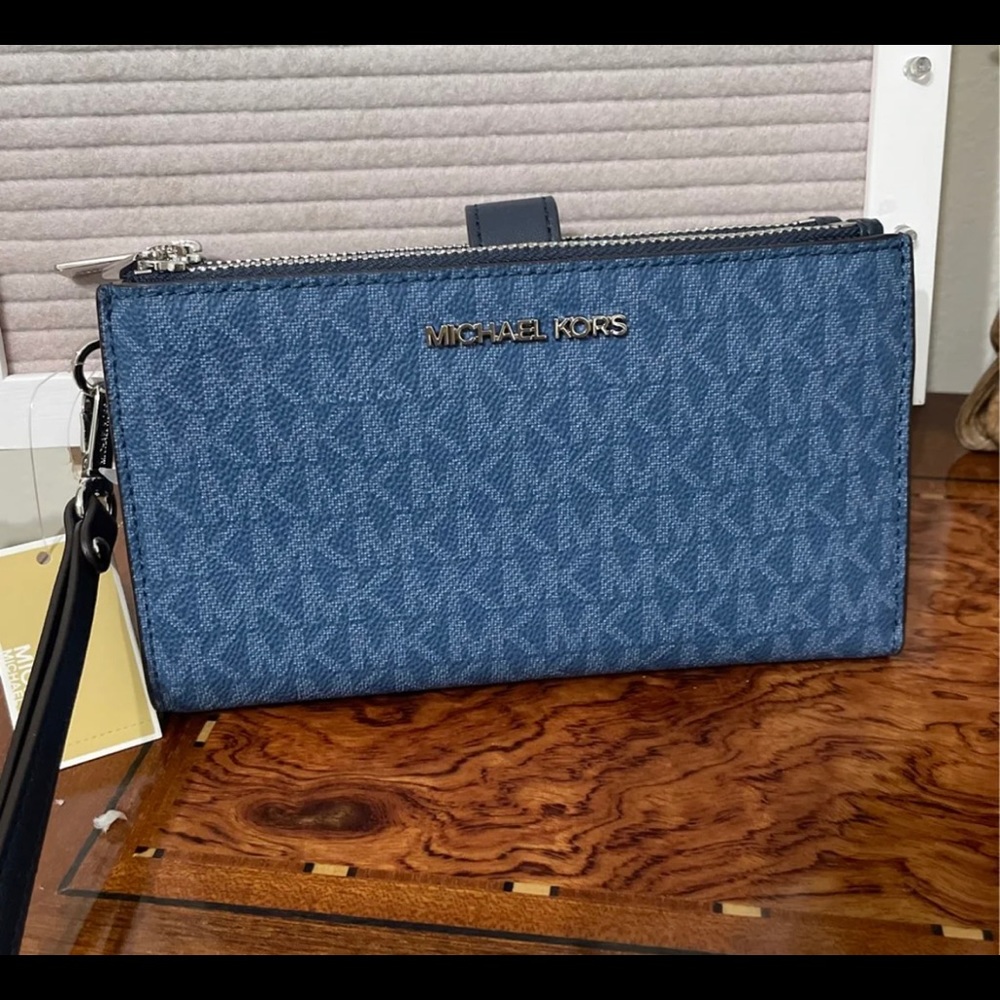 Michael Kors Double zip Wrislet